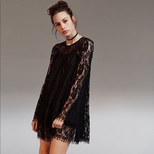 Kimchi Blue Black Long-Sleeve Lace Trapeze Dress